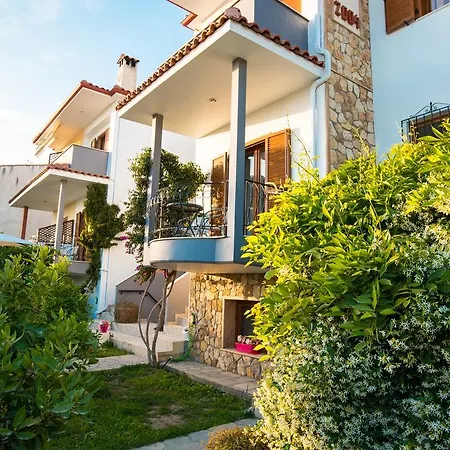 Apartment Bouganvillia Homes