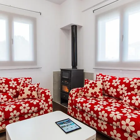 Apartment Bouganvillia Homes